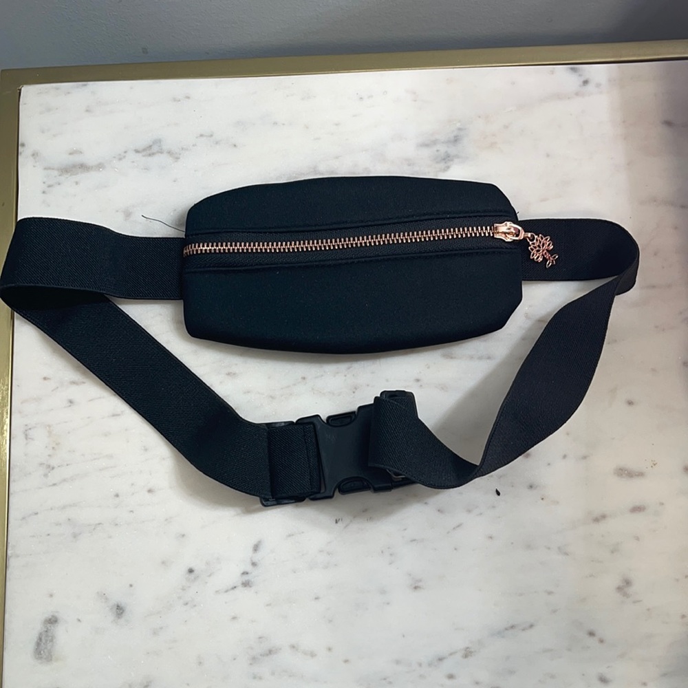 Workout pouch belt